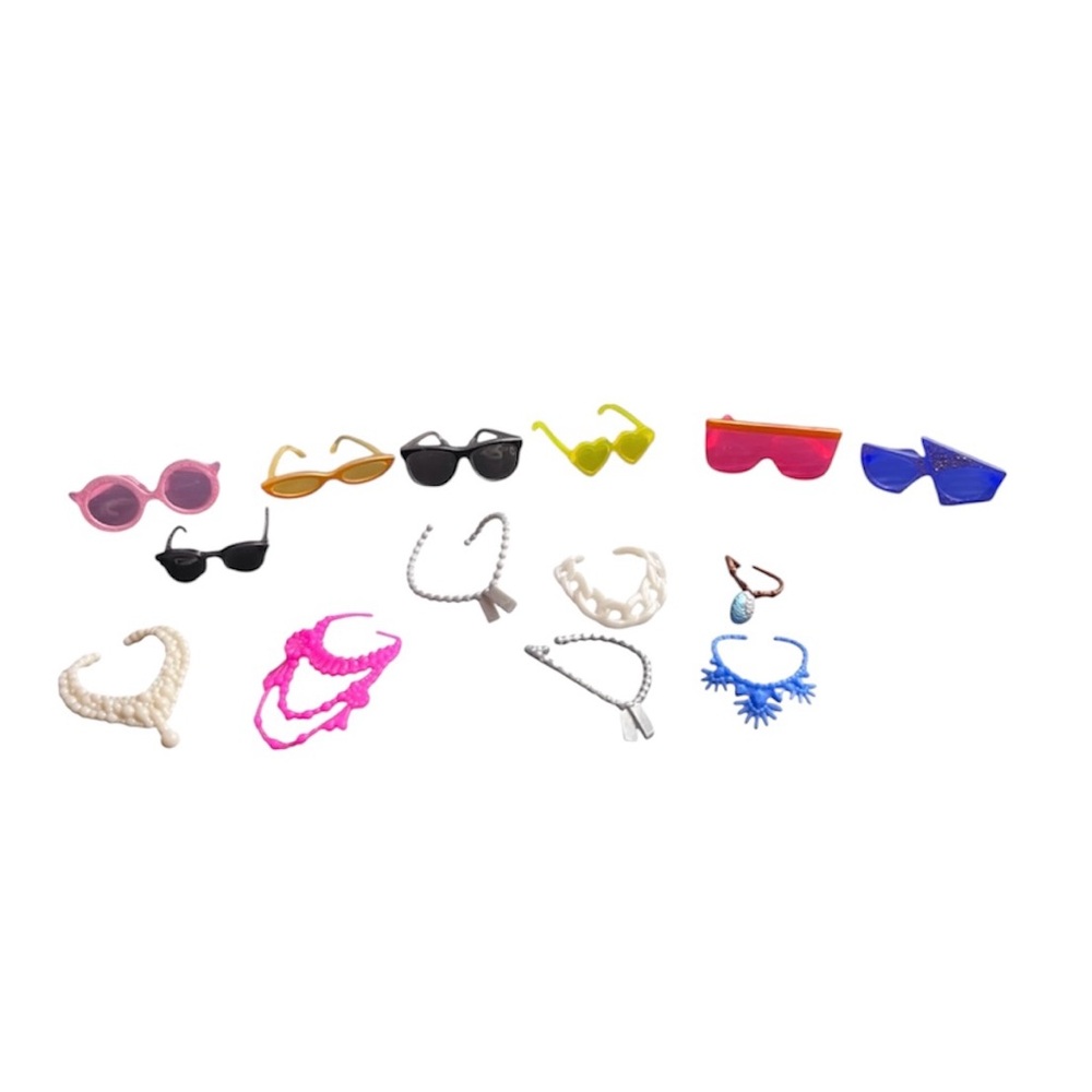 Lot Of 14 Barbie Sunglasses & Purses Multicolor Round Cat Eye Heart Shaped Moana